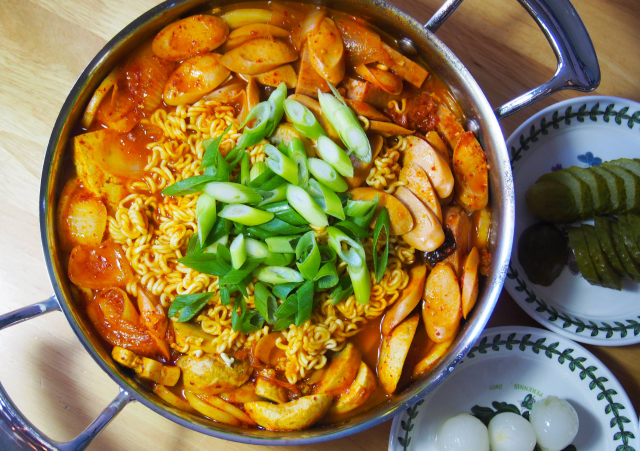 Makanan Korea Nikmat dengan Rasa Pedas